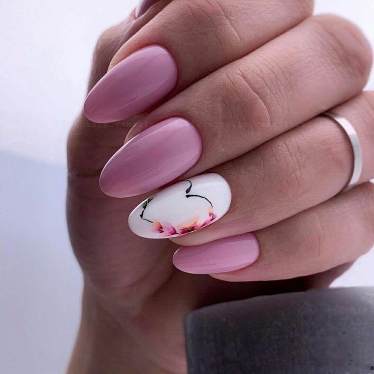 modele unghii roz valentines day