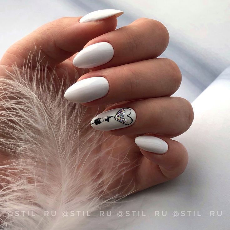 modele unghii cu gel albe de valentines day