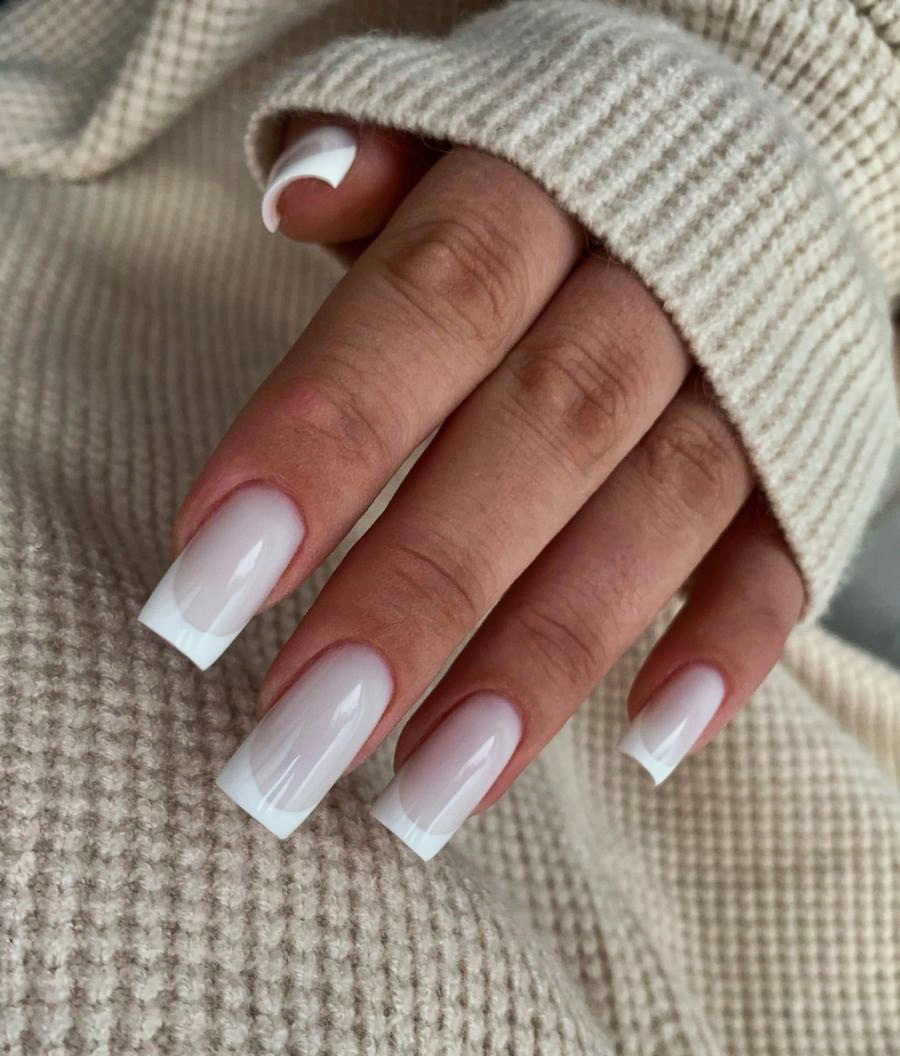 modele unghii patrate alb laptos