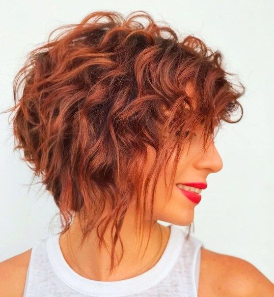 tunsori bob asimetric par cret